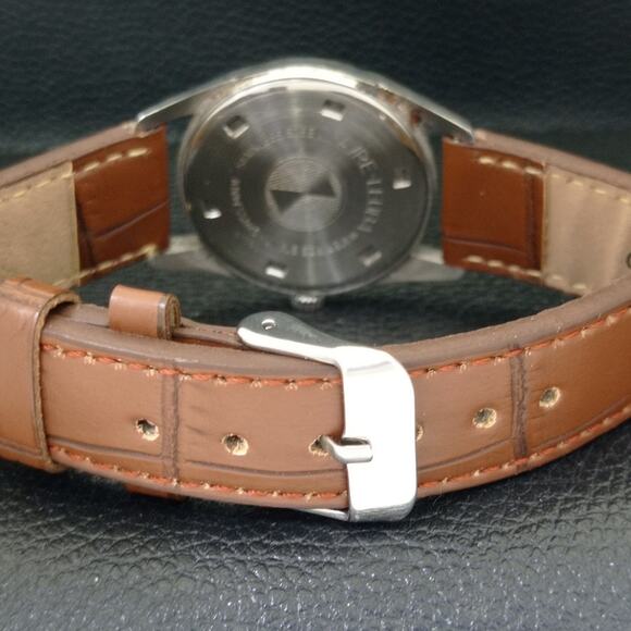 Vintage 1977 Favre Leuba Manual Mens Silver Watch W/Leather Strap - Picture 2 of 9